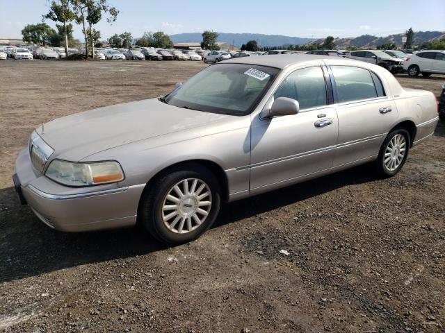 Lincoln Town car e (2003)
