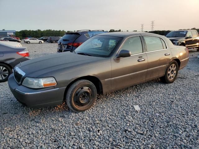 Lincoln Town car e (2004)