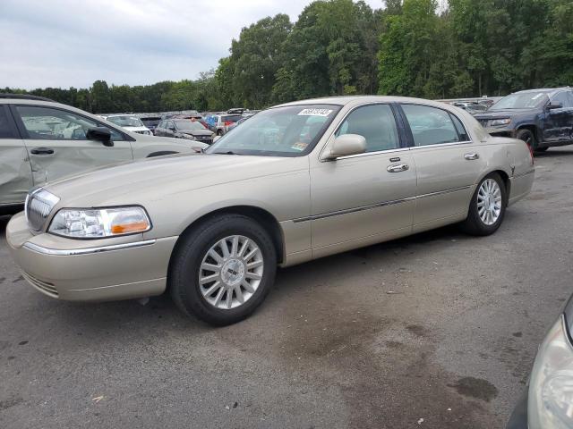Lincoln Town car e (2004)