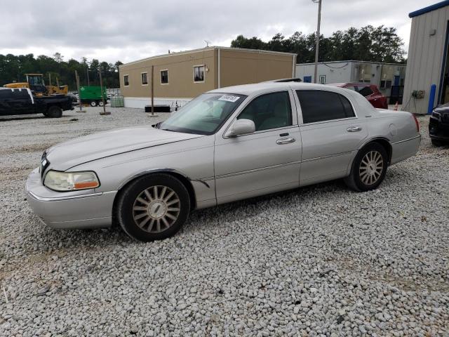 Lincoln Town car e (2004)