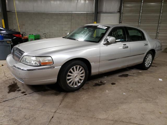 Lincoln Town car e (2004)