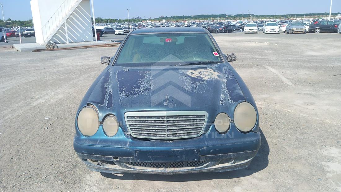 Mercedes E (2001)