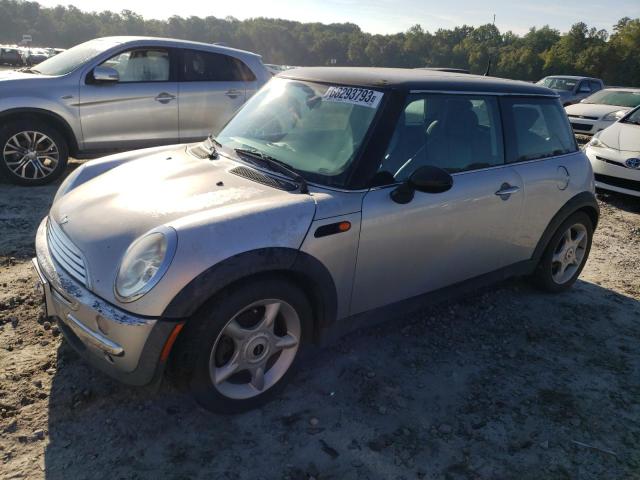 Mini Cooper (2004)