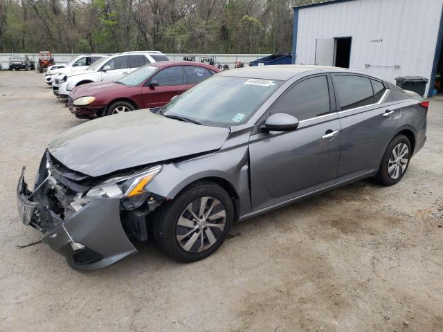 Nissan Altima s (2019)