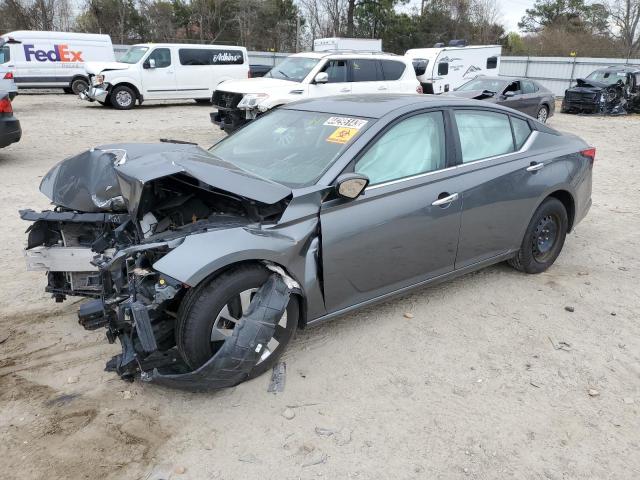 Nissan Altima s (2020)