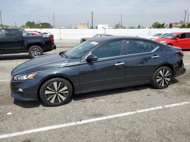 Nissan Altima sv (2022)