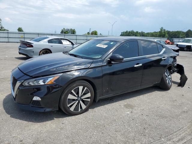 Nissan Altima sv (2022)