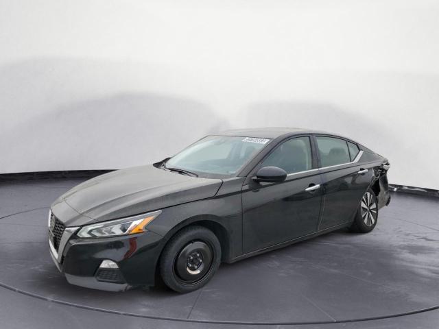 Nissan Altima sv (2021)