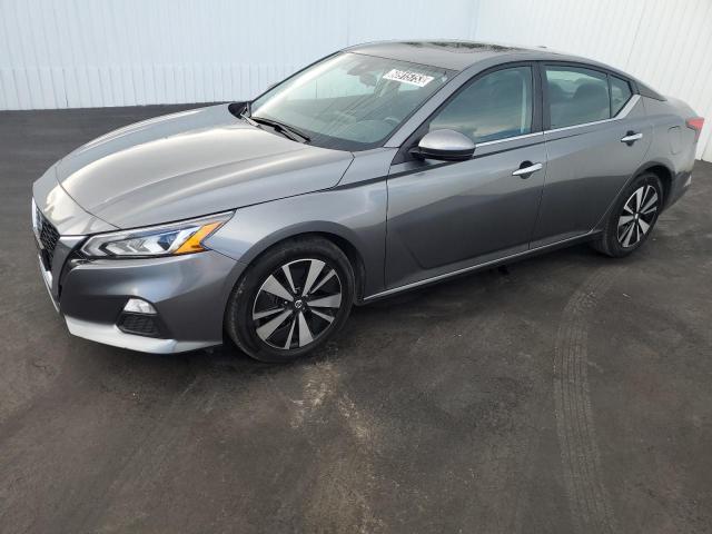 Nissan Altima sv (2022)
