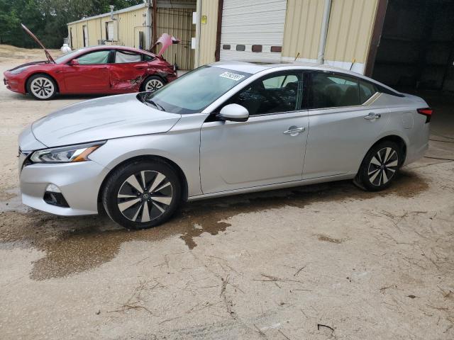 Nissan Altima sv (2020)