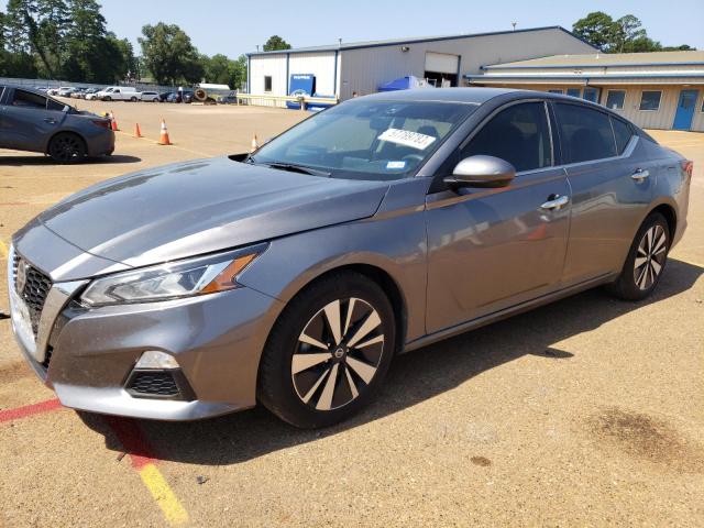 Nissan Altima sv (2022)