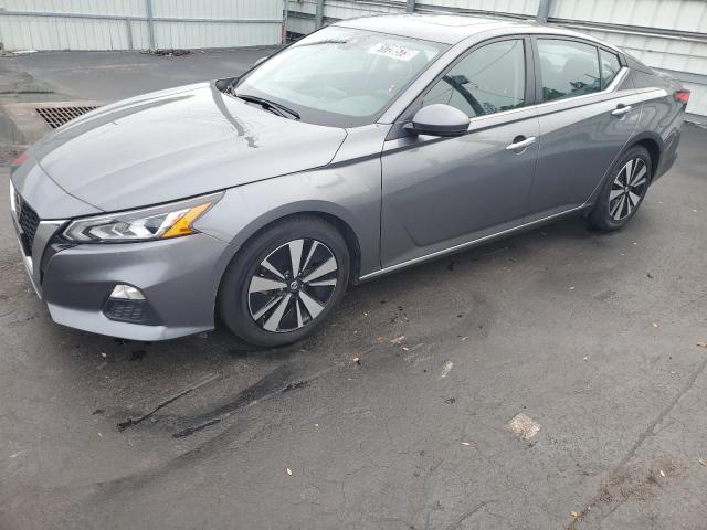 Nissan Altima sv (2022)