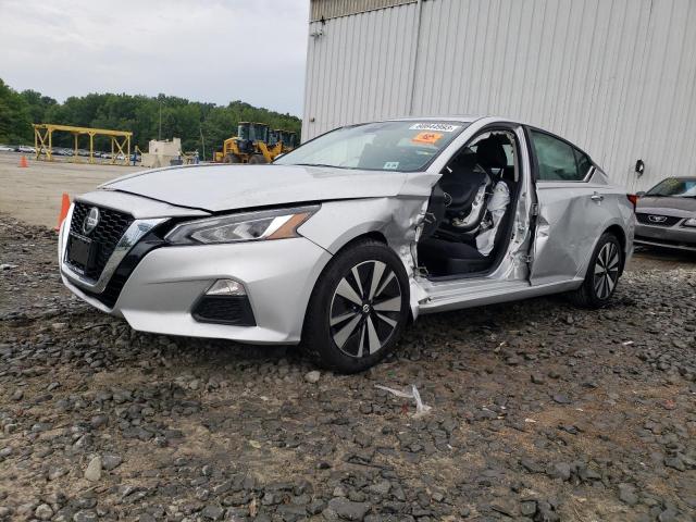 Nissan Altima sv (2021)