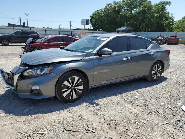 Nissan Altima sv (2020)