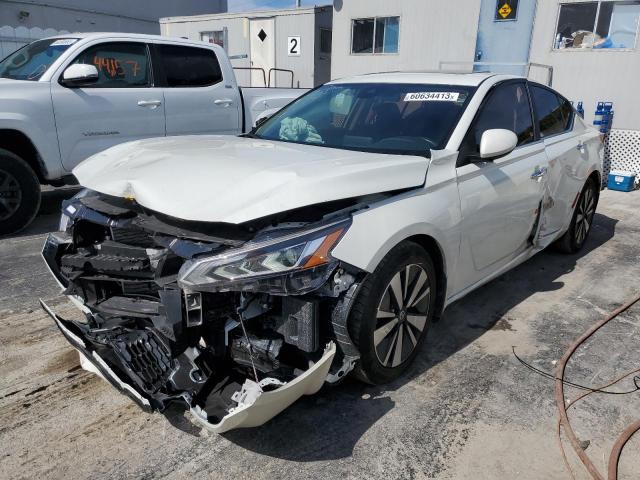 Nissan Altima sv (2022)