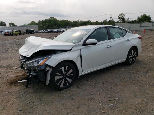 Nissan Altima sv (2021)