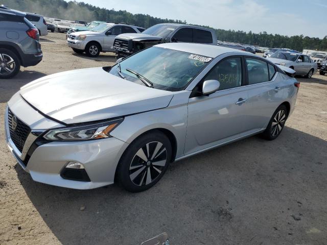 Nissan Altima sv (2022)