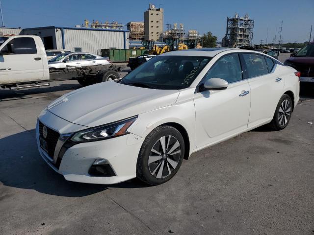 Nissan Altima sv (2019)