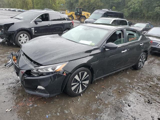 Nissan Altima sv (2022)