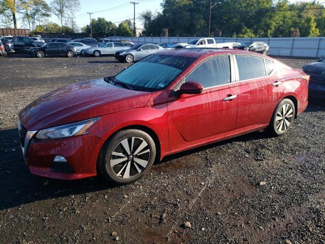 Nissan Altima sv (2022)