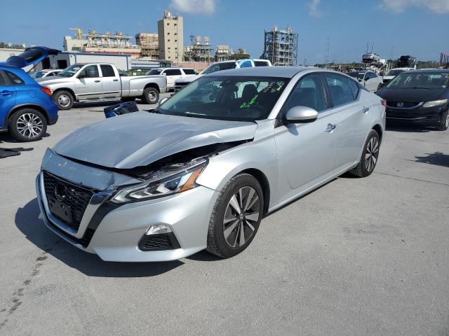 Nissan Altima sv (2021)