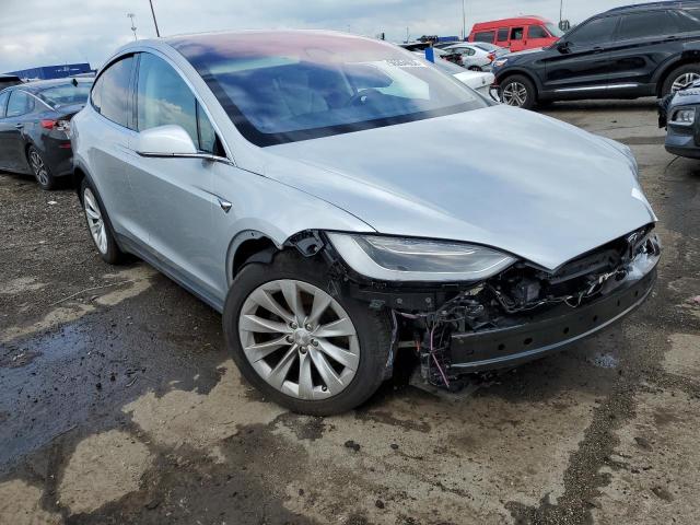 Tesla Model x (2017)