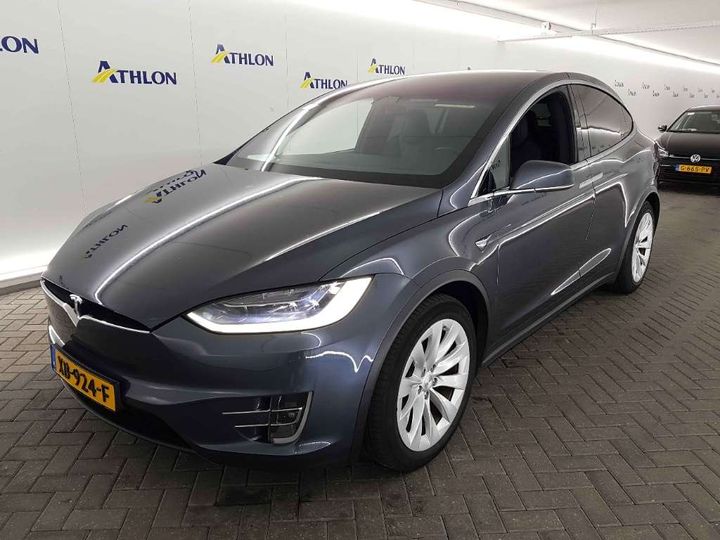 Tesla Model x (2018)