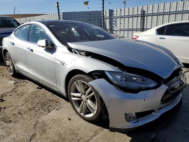 Tesla Model s (2016)