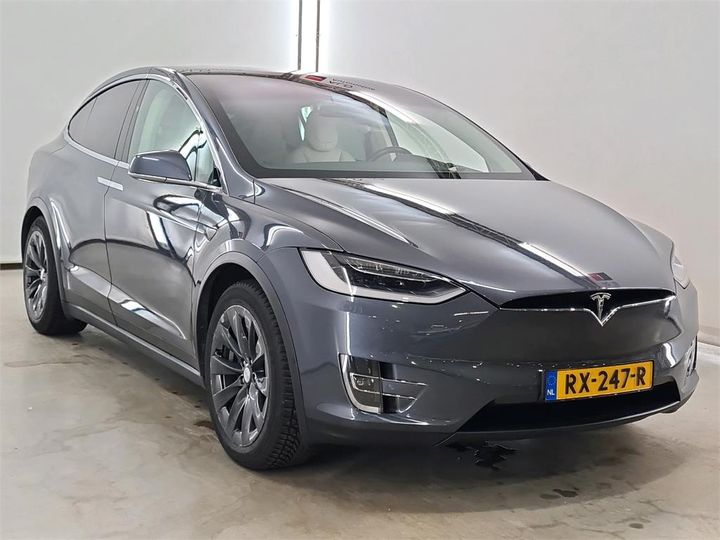 Tesla Model x (2018)