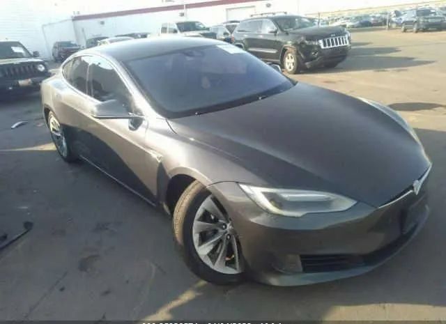 Tesla Model s (2016)
