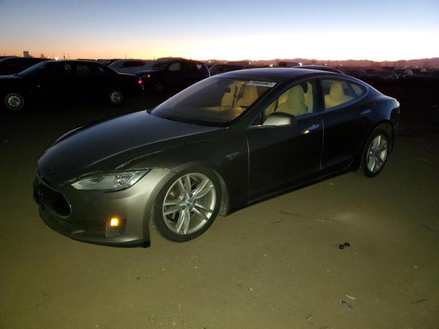 Tesla Model s (2015)