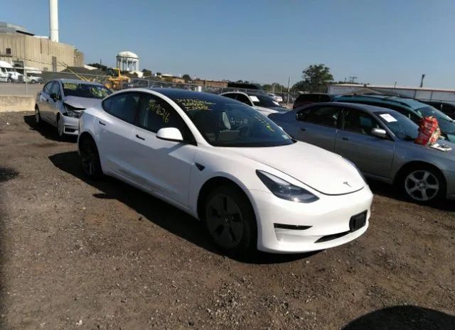 Tesla Model 3 (2022)