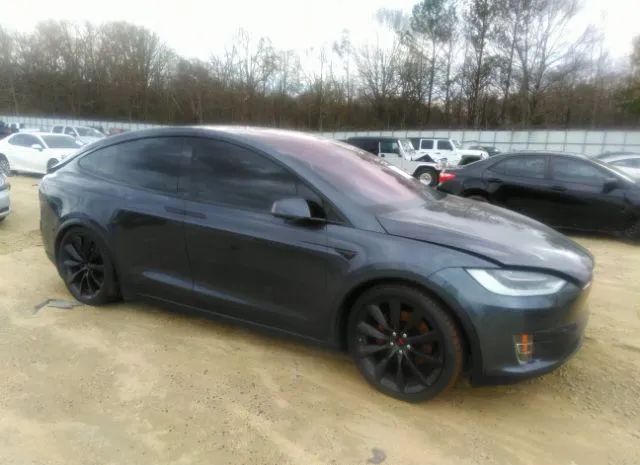 Tesla Model x (2017)