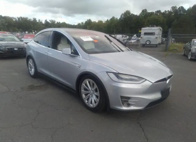 Tesla Model x (2016)