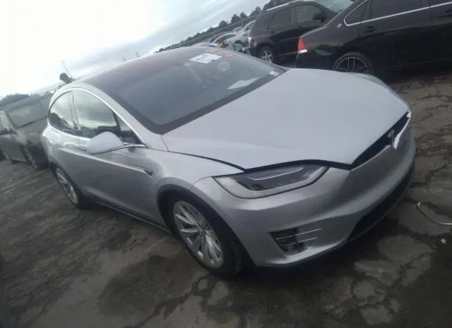 Tesla Model x (2016)