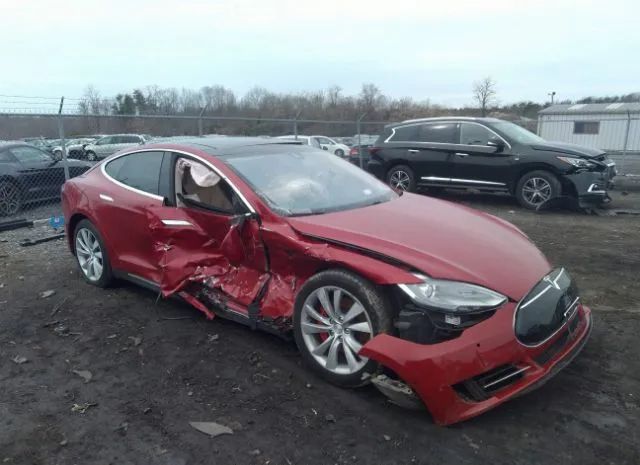 Tesla Model s (2015)