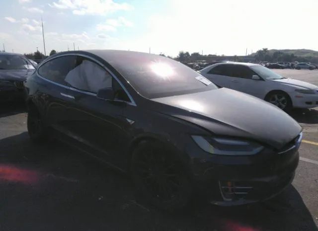 Tesla Model x (2016)