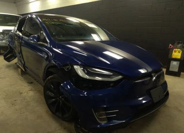Tesla Model x (2016)