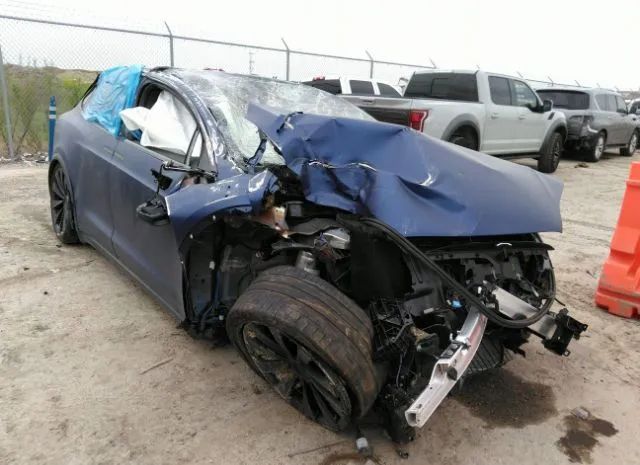 Tesla Model x (2022)