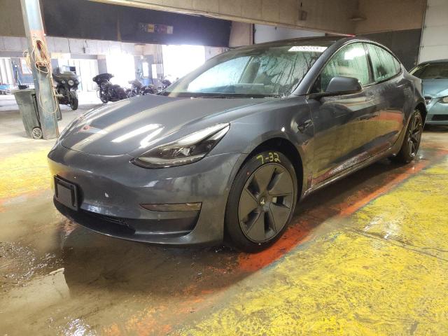 Tesla Model 3 (2022)