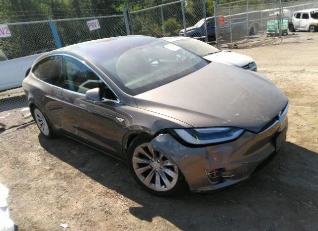 Tesla Model x (2016)