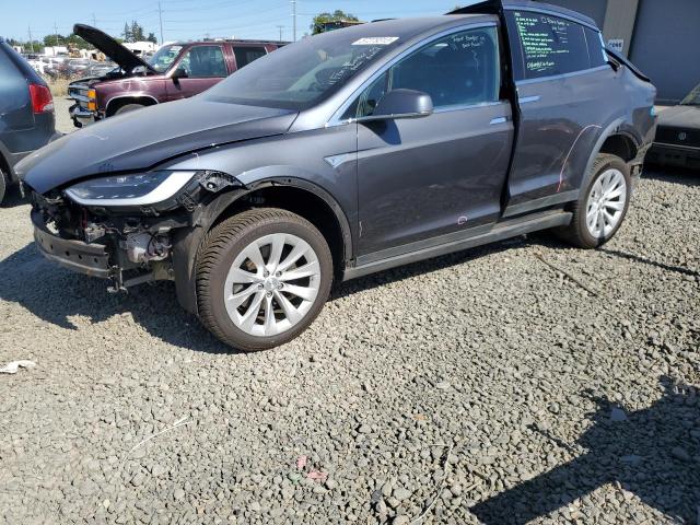 Tesla Model x (2016)