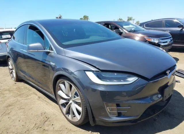 Tesla Model x (2016)