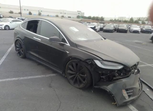 Tesla Model x (2021)