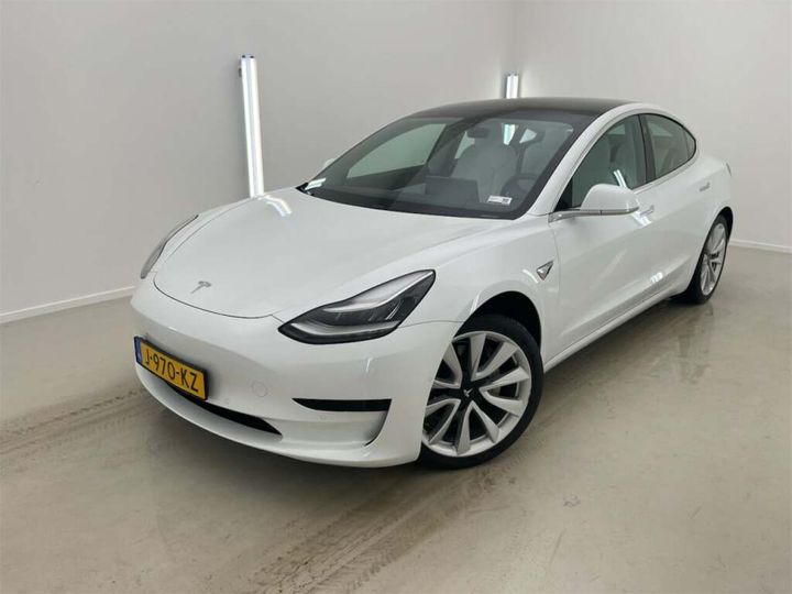 Tesla Model (2020)