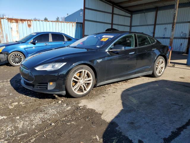 Tesla Model s (2015)