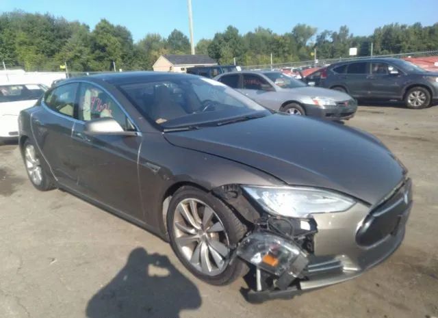 Tesla Model s (2016)