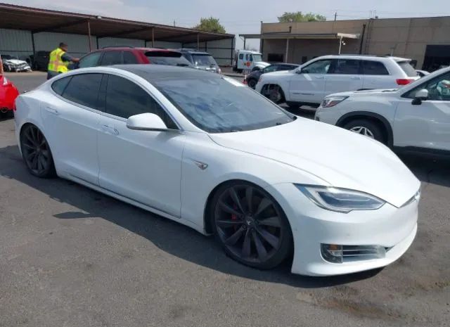 Tesla Model s (2016)
