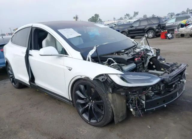 Tesla Model x (2016)