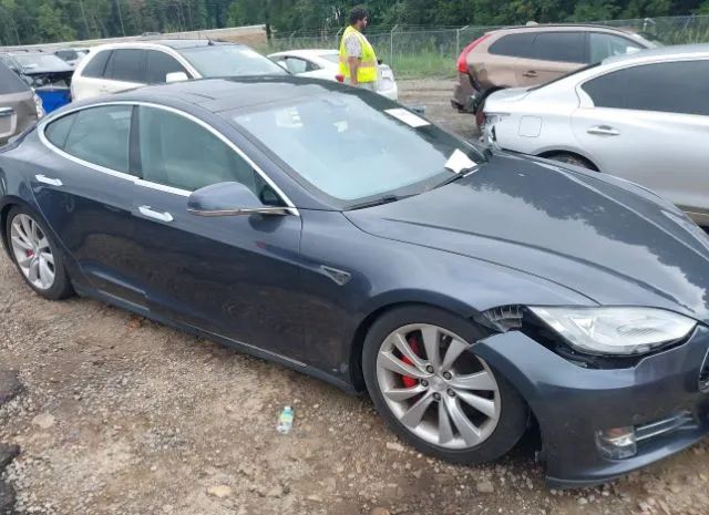 Tesla Model s (2015)